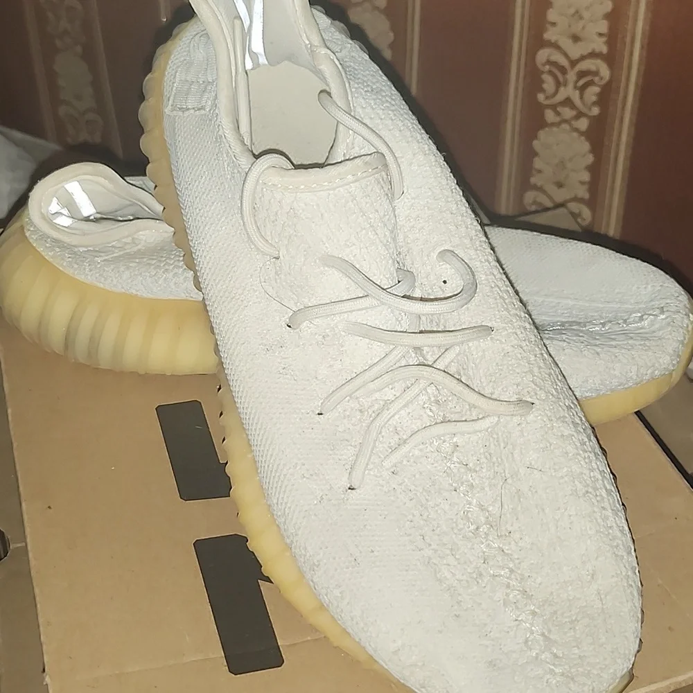 Adidas Yeezy Boost 350 V2 Cream Sneakers - Picture 2 of 7